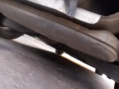 Автозапчастина б/у задня вісь для audi a3 (8p1) 2.0 tdi посилання на oem iam 1k0505315bh