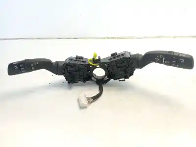 Pezzo di ricambio per auto di seconda mano comando multifunzione per toyota yaris active riferimenti oem iam 8431902010 / 8432902040 / 8465202a50