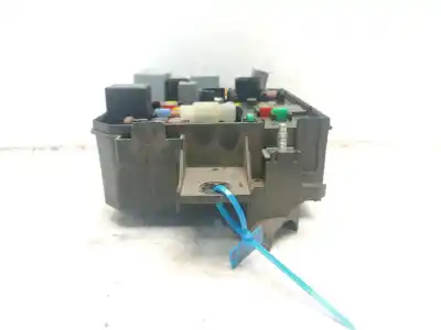 Second-hand car spare part fuse box unit for opel corsa e (x15) 1.4 lpg (08, 68) oem iam references 13430532  