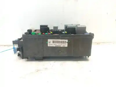 Second-hand car spare part fuse box unit for opel corsa e (x15) 1.4 lpg (08, 68) oem iam references 13430532  