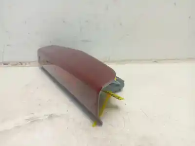 Peça sobressalente para automóvel em segunda mão farolim de travão central por opel corsa e (x15) 1.4 lpg (08, 68) referências oem iam 13188045  