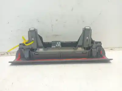 Peça sobressalente para automóvel em segunda mão farolim de travão central por opel corsa e (x15) 1.4 lpg (08, 68) referências oem iam 13188045  