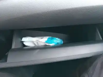 Pezzo di ricambio per auto di seconda mano SCATOLA DI GUANTI per TOYOTA COROLLA RANCHERA FAMILIAR (_E21_)  Riferimenti OEM IAM 5555002520C0  5555202430