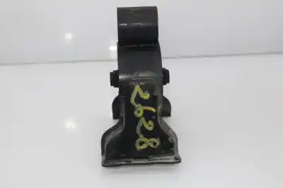 Second-hand car spare part front engine support for kia cee´d emotion oem iam references   