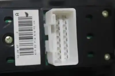 Second-hand car spare part left front power window switch for kia cee´d emotion oem iam references 823511h020  