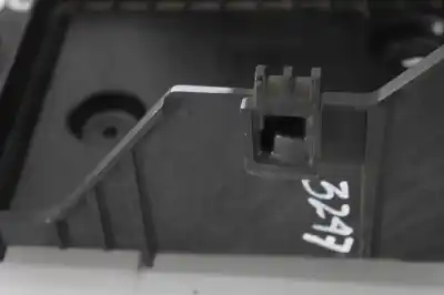 Second-hand car spare part medium for mazda 2 lim. () luxury oem iam references d09h56041  