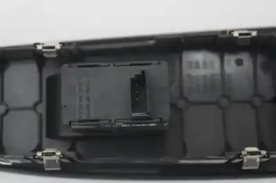 Peça sobressalente para automóvel em segunda mão botão / interruptor elevador vidro dianteiro direito por bmw serie 1 berlina (e81/e87) 116d referências oem iam 6935534