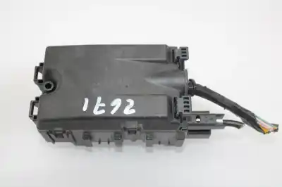 Peça sobressalente para automóvel em segunda mão caixa de fusíveis e relés por peugeot 208 active referências oem iam 9666232680