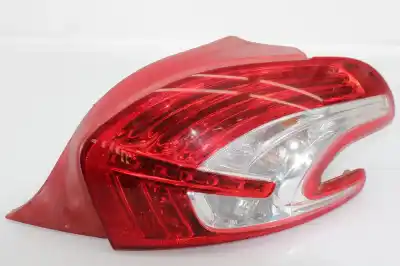 Peça sobressalente para automóvel em segunda mão farolim traseiro direito por peugeot 208 active referências oem iam 9672628380