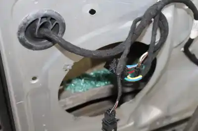 Автозапчастина б/у передні ліві двері для audi q7 4l посилання на oem iam 3756d.d.plata