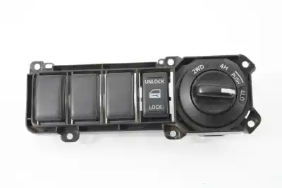 Peça sobressalente para automóvel em segunda mão comando 4x4 por nissan navara pick-up (d40m) doble cab se 4x2 referências oem iam 68492eb300