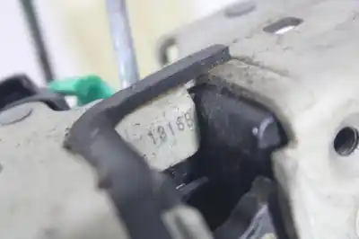 Second-hand car spare part left front door lock for dodge caliber s oem iam references 04589409ac