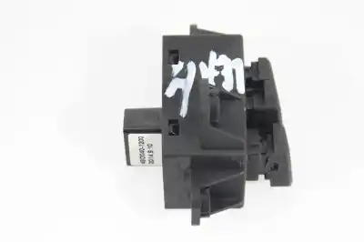 Peça sobressalente para automóvel em segunda mão trocar por kia cee´d drive referências oem iam 93796a2000  