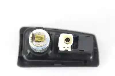 Peça sobressalente para automóvel em segunda mão conector usb por bmw serie 1 cabrio (e88) 118d referências oem iam 8410923765301  