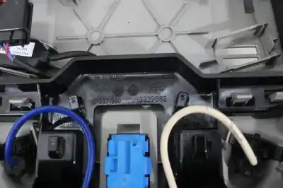 Second-hand car spare part interior light for opel astra j lim. selective oem iam references 315671560  