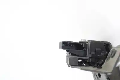 Second-hand car spare part trunk lock for opel astra j lim. selective oem iam references 3138  