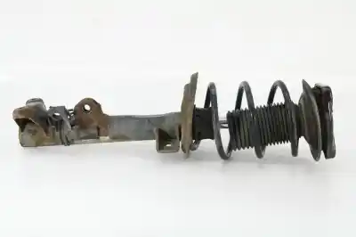 Pièce détachée automobile d'occasion AMORTISSEUR AVANT DROIT pour MERCEDES-BENZ CLASE C (W204) FAMILIAR  Références OEM IAM A2043200413  
