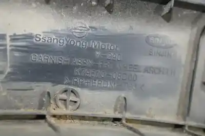Автозапчастина б/у передне ліве крило для ssangyong rexton w / rexton 2.0 xdi посилання на oem iam k7951008d00  