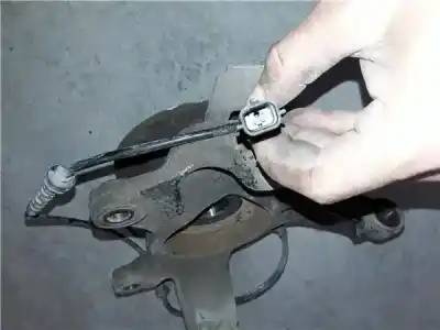 Pezzo di ricambio per auto di seconda mano snodo anteriore sinistro per renault fluence 1.5 dynamique [1.5 ltr. - 78 kw dci diesel] riferimenti oem iam   