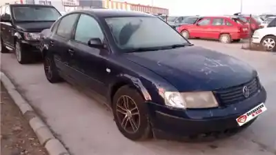Pièce détachée automobile d'occasion POMPE À INJECTION pour VOLKSWAGEN PASSAT BERLINA (3B2) (1996->) 1.9 Comfortline [1.9 Ltr. - 85 kW TDI] Références OEM IAM 028130115A  