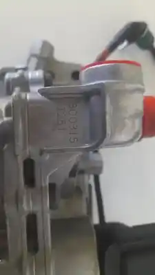 Peça sobressalente para automóvel em segunda mão bomba de óleo por volvo v40 fastback d3 referências oem iam 31401488aa  