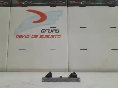 Peça sobressalente para automóvel em segunda mão farolim de travão central por toyota auris (_e15_) 1.8 hybrid (zwe150_) referências oem iam 12584