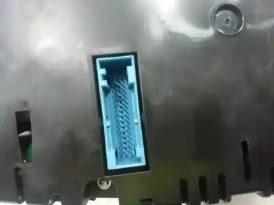 Peça sobressalente para automóvel em segunda mão quadrante por audi q3 (8ug) attraction referências oem iam 8u0920930g  