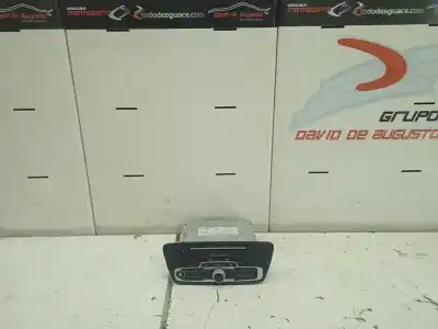Pièce détachée automobile d'occasion SYSTÈME AUDIO / RADIOCD pour AUDI Q3 (8UG)  Références OEM IAM 8U10351931  