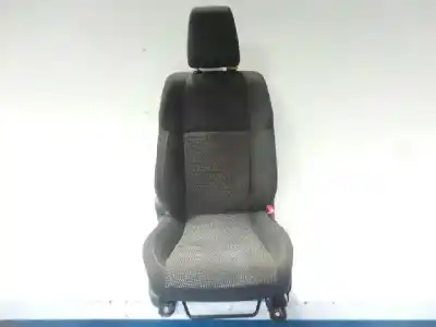 Pièce détachée automobile d'occasion siège avant droit pour toyota auris (_e15_) 1.4 d-4d (nde150_) références oem iam 