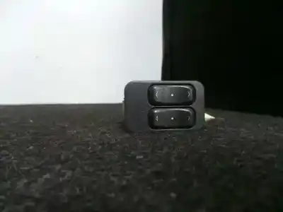 Pièce détachée automobile d'occasion COMMANDE DE LÈVE VITRE AVANT GAUCHE pour OPEL CORSA D (S07)  Références OEM IAM   