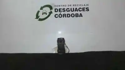Peça sobressalente para automóvel em segunda mão botão / interruptor elevador vidro traseiro esquerdo por jeep patriot 2.0 crd cat referências oem iam 56040693ad