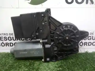 Pezzo di ricambio per auto di seconda mano MOTORE ALZACRISTALLI POSTERIORE DESTRO per VOLKSWAGEN PASSAT BERLINA (3B3)  Riferimenti OEM IAM 105407301 - 05074285 - 0130821696  