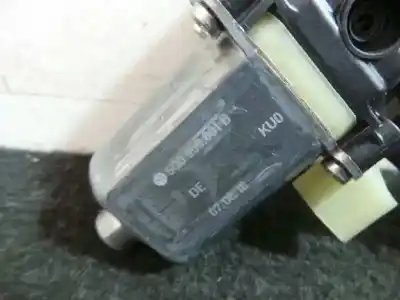 Second-hand car spare part left front window motor for seat leon sc (5f5) 1.4 16v tsi oem iam references 5q0959801b - 0130822717 - e850202099  