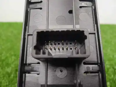Tweedehands auto-onderdeel linker voorruit schakelaar voor renault megane iii berlina 5 p 1.6 16v e85 (etanol) oem iam-referenties 809610007r  