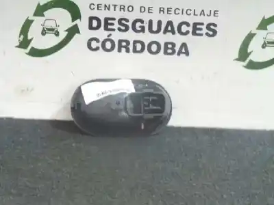 Second-hand car spare part interior left front handle for renault clio iii 1.5 dci diesel oem iam references   