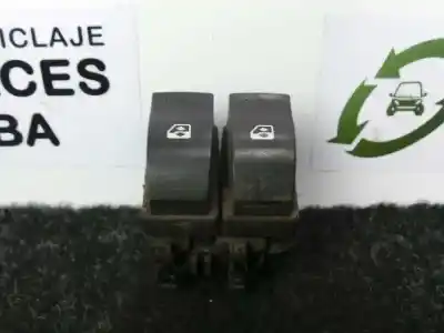 Peça sobressalente para automóvel em segunda mão BOTÃO / INTERRUPTOR ELEVADOR VIDRO DIANTEIRO ESQUERDO por RENAULT MEGANE II SEDÁN (LM0/1_)  Referências OEM IAM   