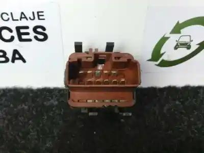 Peça sobressalente para automóvel em segunda mão botão / interruptor elevador vidro dianteiro esquerdo por renault megane ii sedán (lm0/1_) 1.9 dci (lm0g lm1g lm2c) referências oem iam   