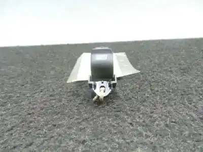 Second-hand car spare part right front power window switch for land rover freelander (lr2) 2.2 td4 cat oem iam references 6w8314717ab - 03451320