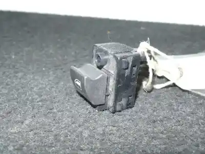 Peça sobressalente para automóvel em segunda mão botão / interruptor elevador vidro dianteiro direito por bmw serie 7 (e65/e66) 3.6 v8 32v cat referências oem iam 