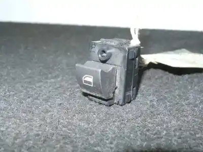 Peça sobressalente para automóvel em segunda mão botão / interruptor elevador vidro traseiro direito por bmw serie 7 (e65/e66) 3.6 v8 32v cat referências oem iam 