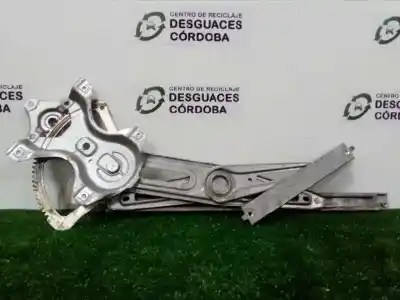 Pièce détachée automobile d'occasion léve glace avant gauche pour toyota auris (_e15_) 1.4 d-4d (nde150_) références oem iam av2621004360