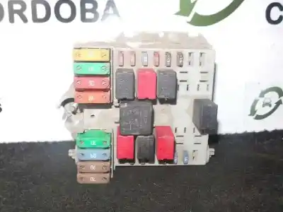 Peça sobressalente para automóvel em segunda mão caixa de fusíveis e relés por lancia ypsilon (101) 1.2 16v cat 80 cv / 59 kw referências oem iam 51724649 - 57657 - 0051724649057657