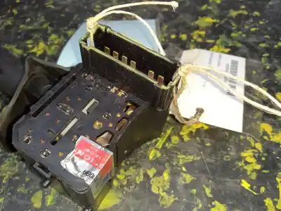 Peça sobressalente para automóvel em segunda mão comutador de limpa vidros por dacia duster 1.6 16v cat referências oem iam 8200792584  