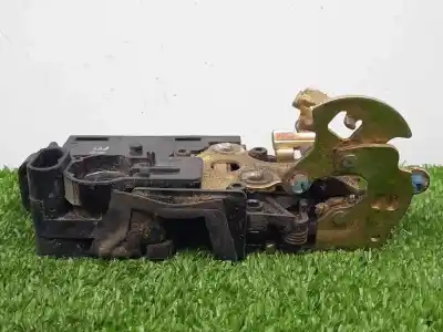 Second-hand car spare part left front door lock for daewoo lanos 1.6 cat oem iam references   