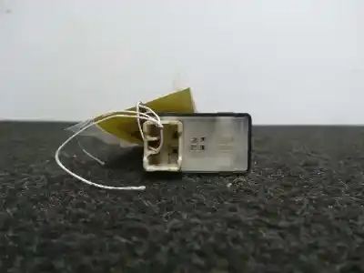 Автозапчасти б/у выключатель переднего правого окна за daewoo matiz 0.8 cat ссылки oem iam 621w04270  