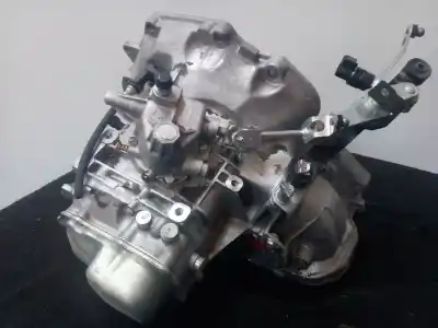 Second-hand car spare part gearbox for opel astra h berlina 1.6 16v oem iam references f13c394  5.velocidades