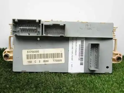 Pezzo di ricambio per auto di seconda mano scatola relè/fusibili per fiat stilo multi wagon (192_) 1.9 d multijet riferimenti oem iam 51759305  
