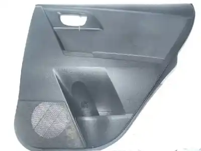 Pièce détachée automobile d'occasion garniture de porte arrière droite pour toyota auris (_e15_) 1.4 d-4d (nde150_) références oem iam 