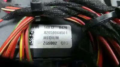 Second-hand car spare part fuse box unit for mercedes clase c (w205) lim. c 200 t cdi bluetec oem iam references a2059068501 - 140120420 - 529881f06  
