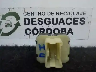 Pezzo di ricambio per auto di seconda mano interruttore alzacristalli anteriore sinistro per renault clio iv 1.5 dci diesel fap riferimenti oem iam 254118044r  